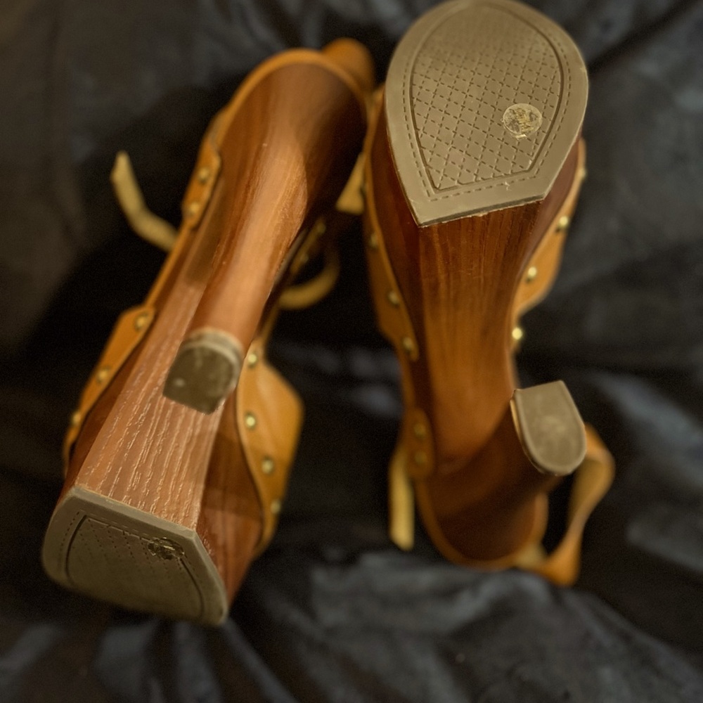 Jessica Simpson Wood Heels